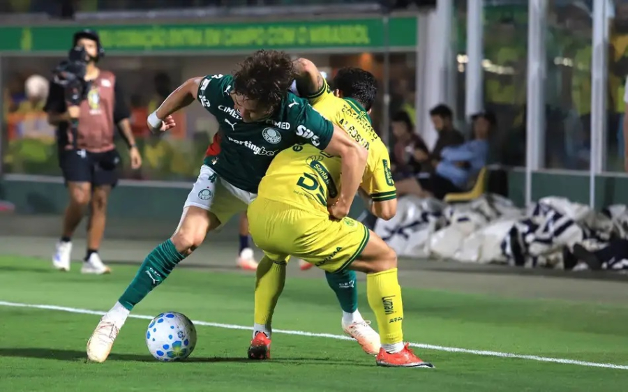 Palmeiras só empata, Flamengo vence: disputa pelo título fica acirrada