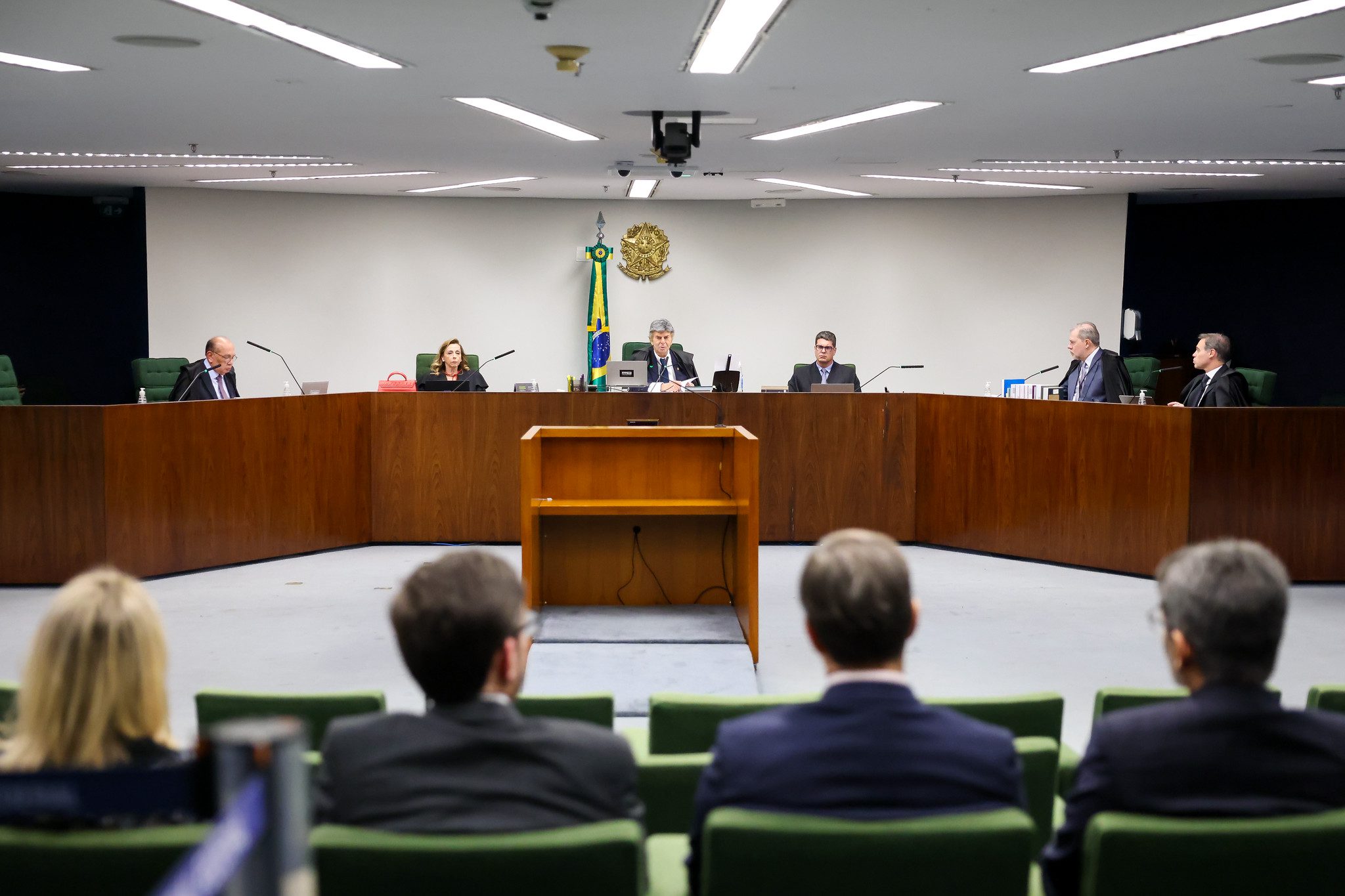 Ministro André Mendonça pede afastamento do diretor-geral da PF; 1ª Turma do STF aprova decisão