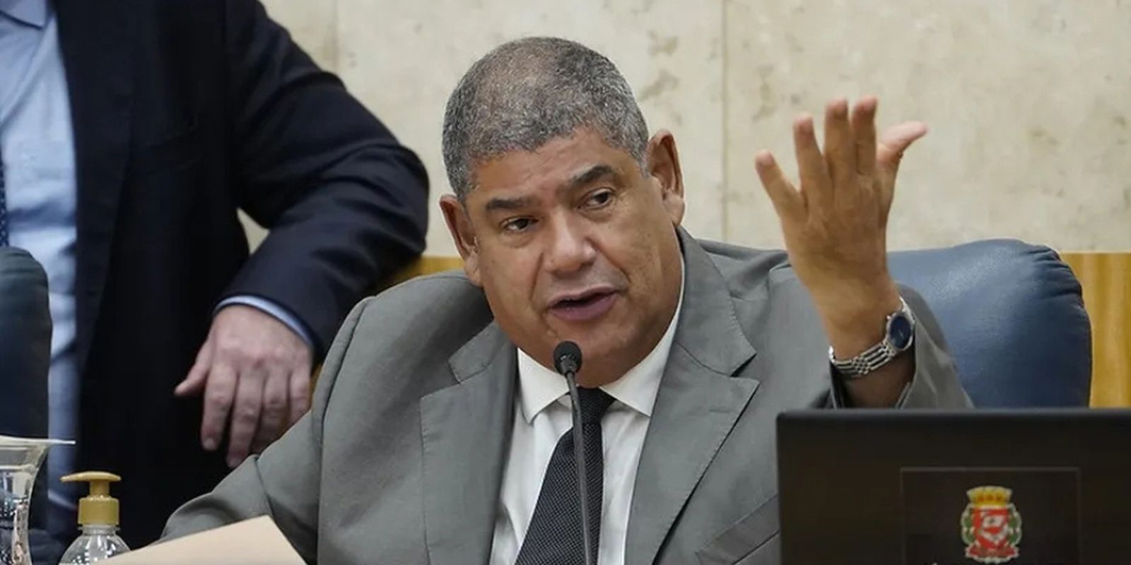 Ex-vereador Milton Leite se entrega à polícia após operação; denúncia revela ligação com PCC