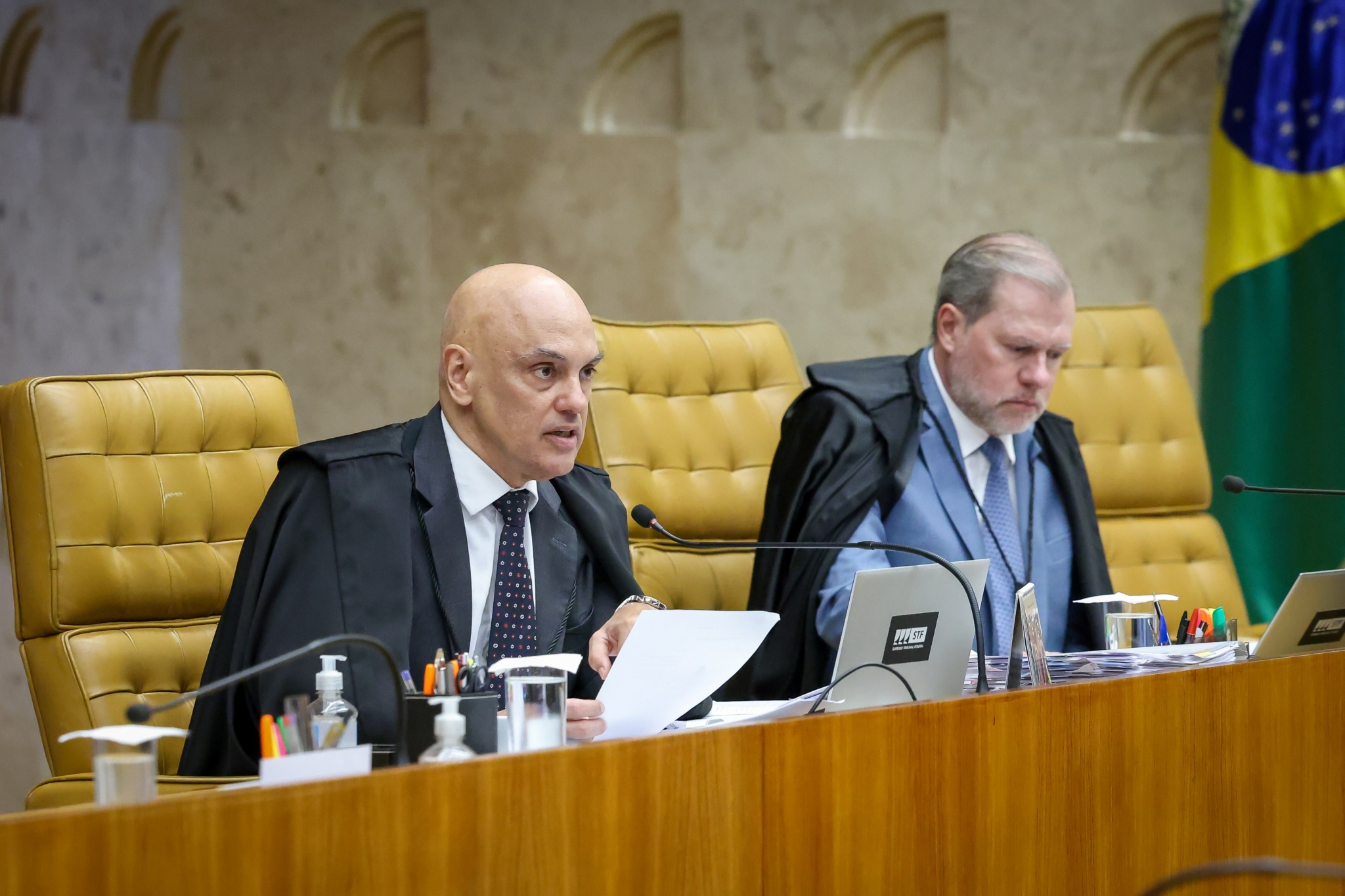 Após pressão, Fachin e Moraes arquivam 5 casos do inquérito das fake news