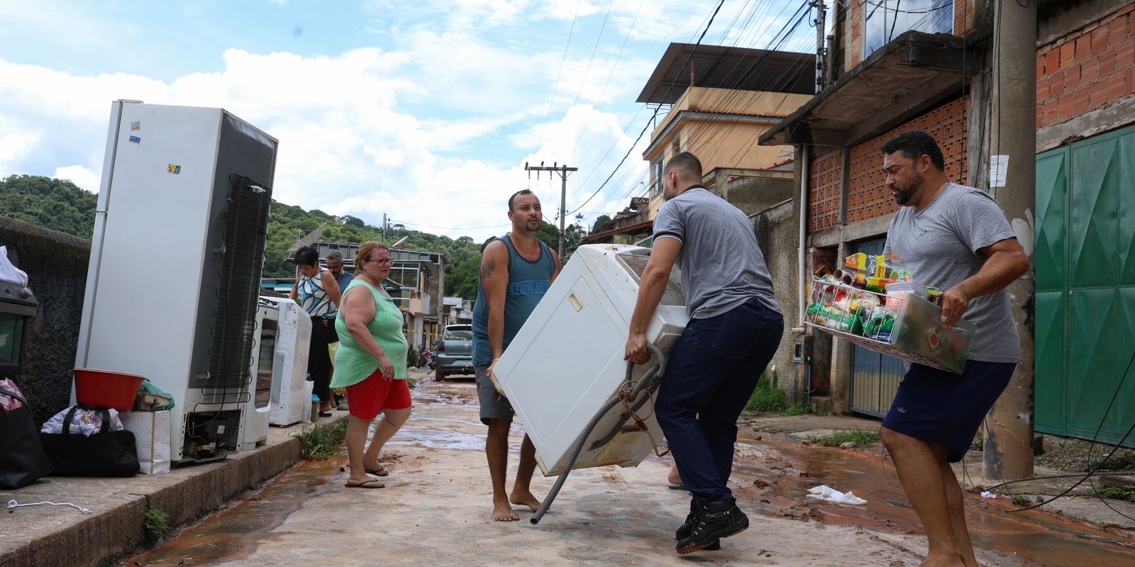Saúde envia equipes do SUS para áreas atingidas pela chuva