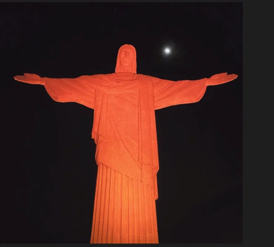Cristo será iluminado em campanha de combate à violência de gênero