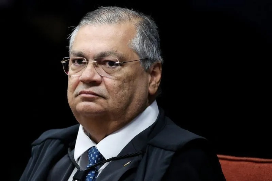 Flávio Dino suspende quebra de sigilo de empresária ligada a Lulinha