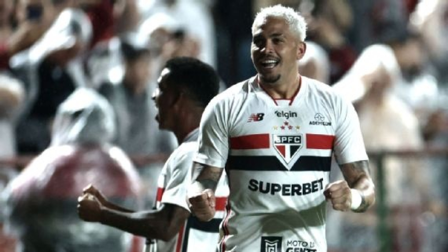 Palmeiras perde e SP assume liderança da tabela, após vitória sobre a Chapecoense