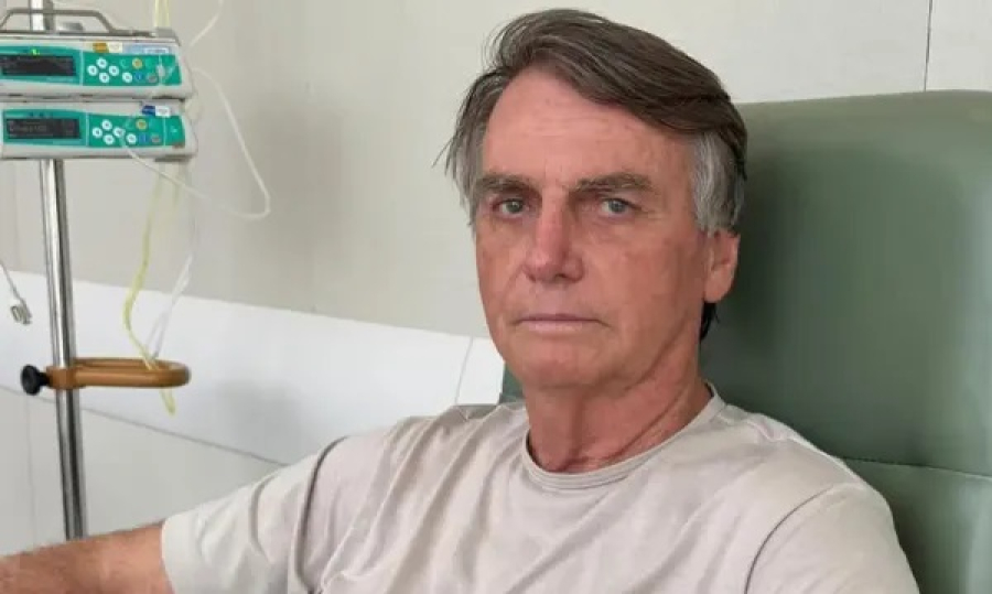 Bolsonaro apresenta melhora na função renal mas segue na UTI, diz boletim médico