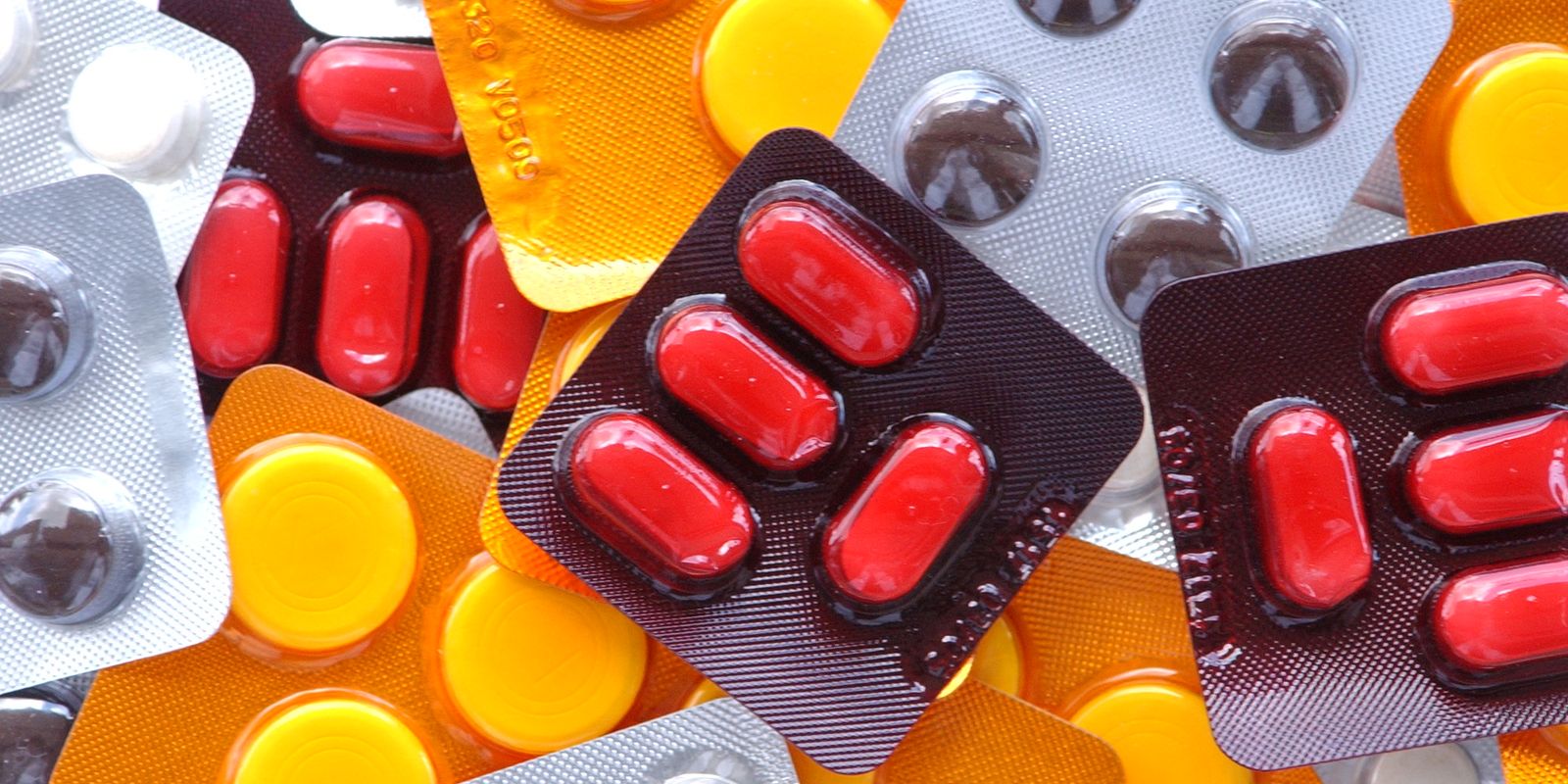 Cmed multa distribuidoras de medicamentos