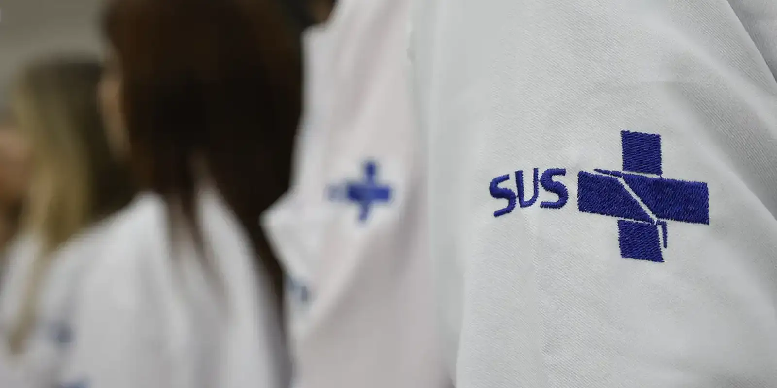 Triplicam exames de câncer de intestino 