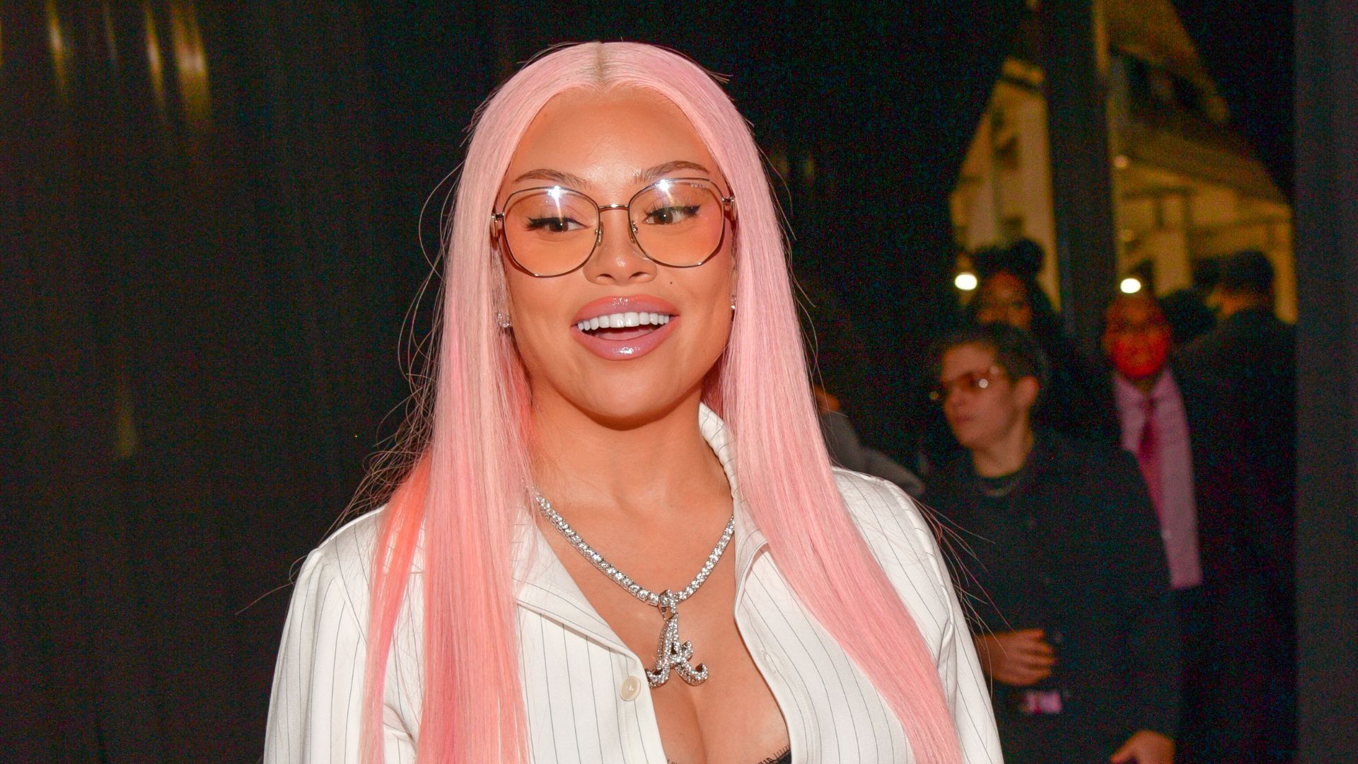 Latto anuncia gravidez na capa do novo álbum ‘Big Mama’