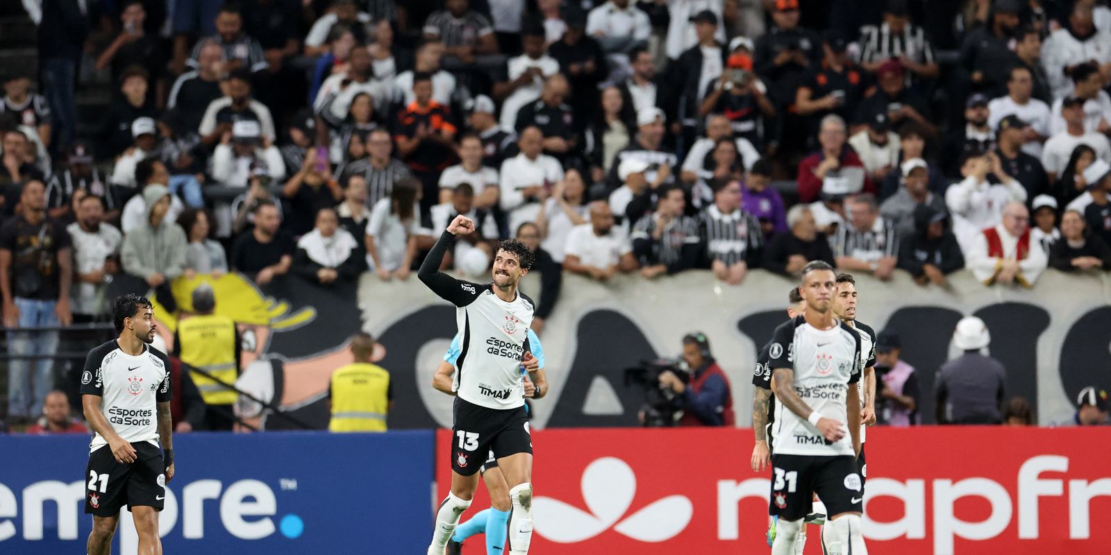 Corinthians segue 100% na Copa Libertadores
