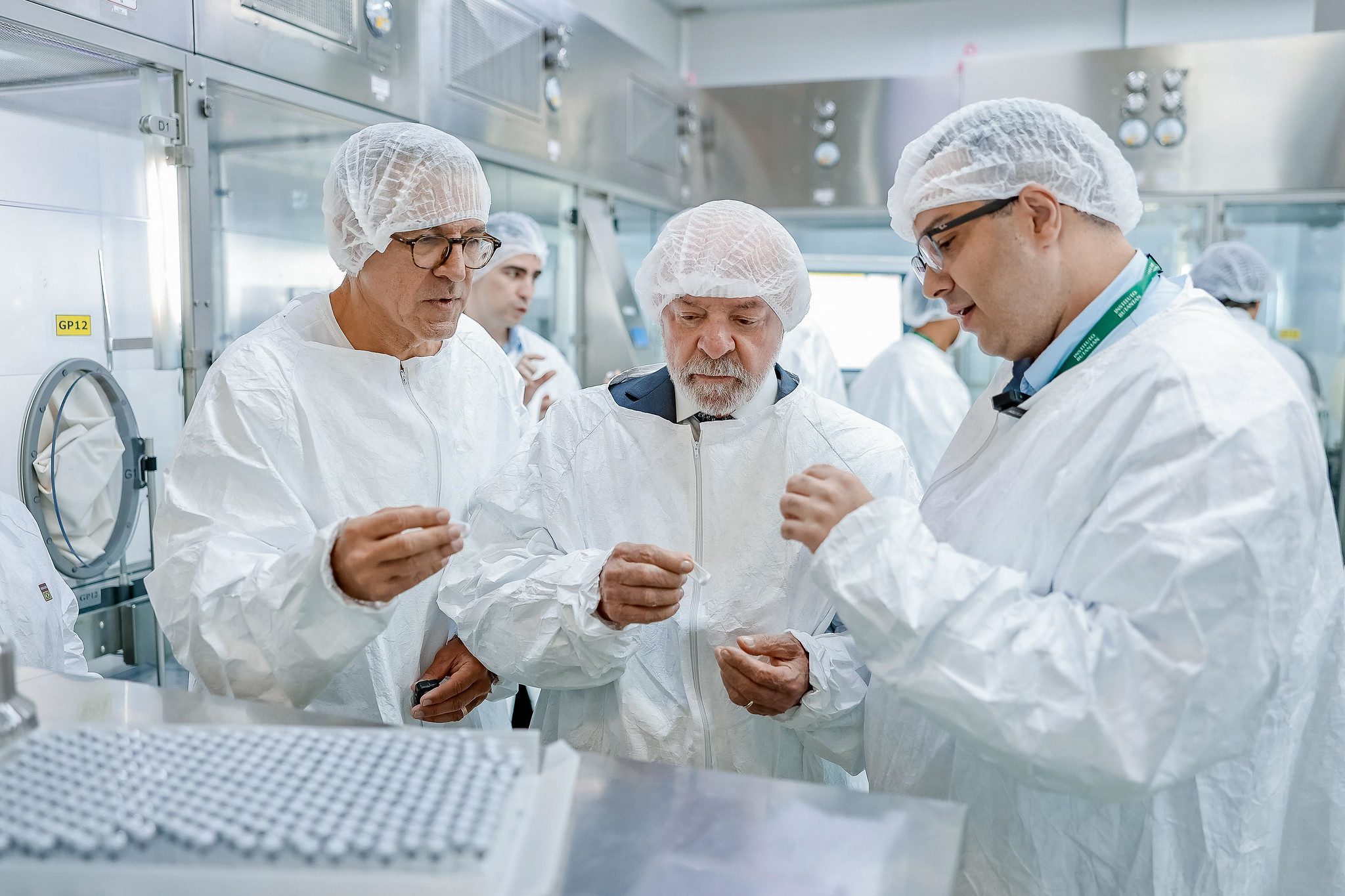 Lula vai usar saúde como trunfo contra Flávio Bolsonaro, mas estratégia tem riscos