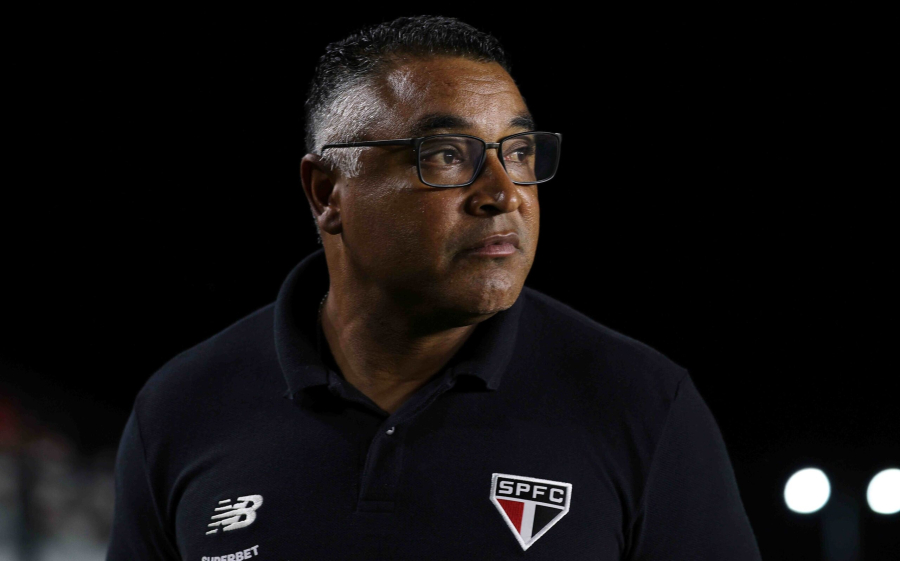 Com a 'faca no pescoço', técnico do SP tenta emplacar vitória