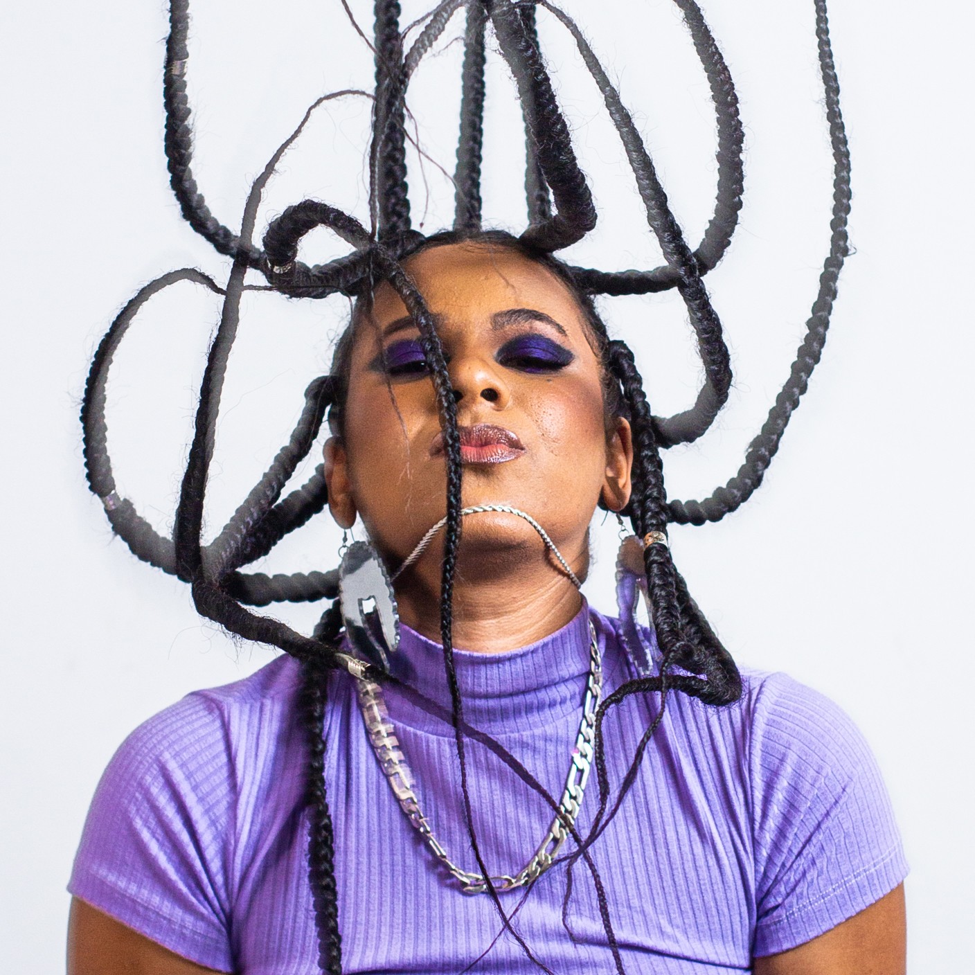 Ju Dorotea lança o primeiro álbum, 'Oh nois aqui'