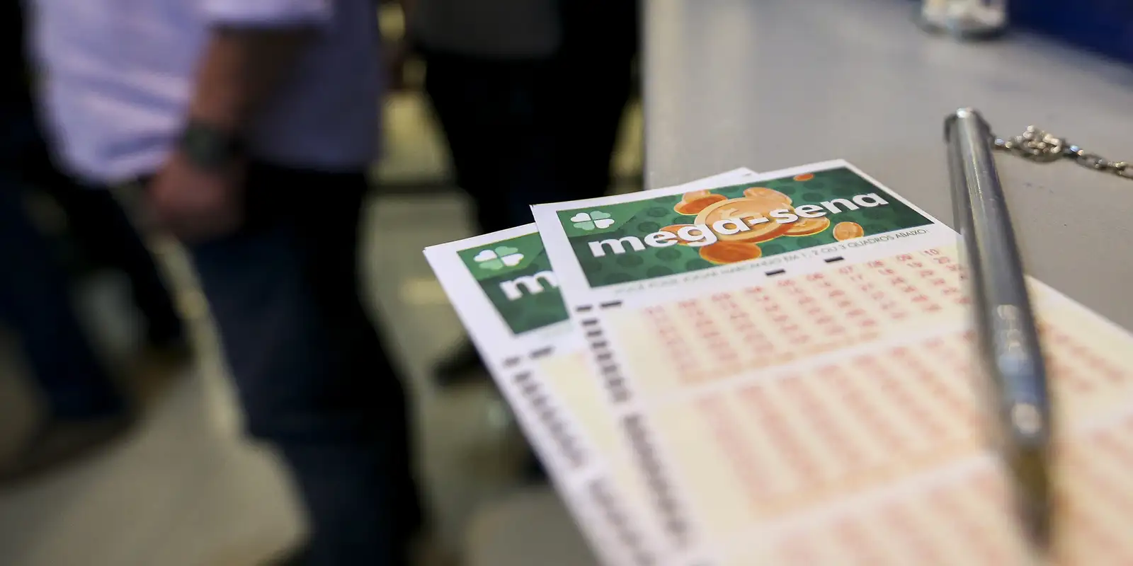 Mega-Sena vai sortear R$ 100 milhões 