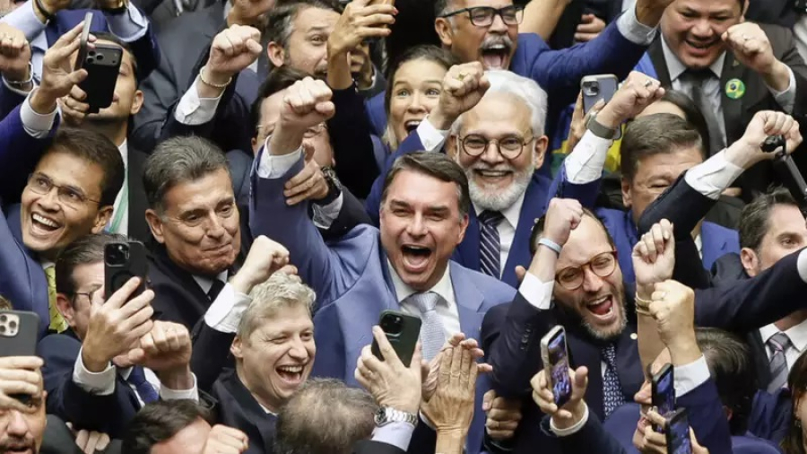 Câmara aplica segunda derrota consecutiva ao Governo e derruba veto de Lula ao PL da Dosimetria