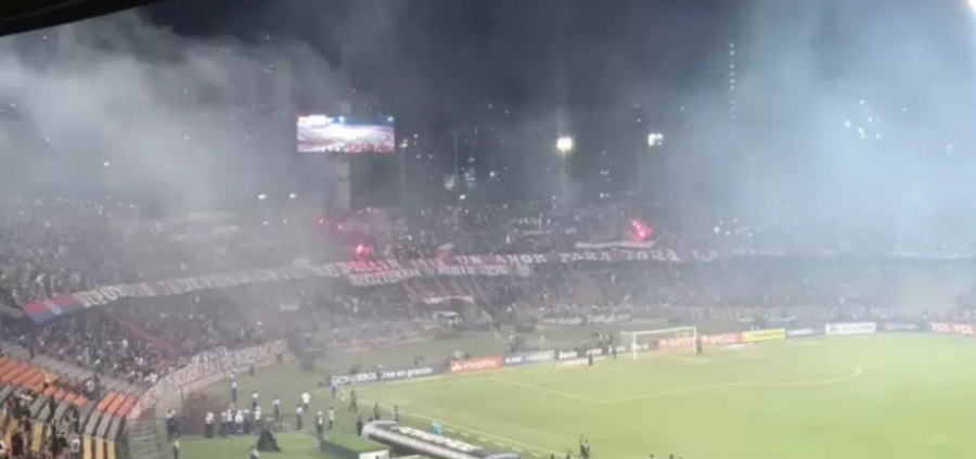 Confusão e protesto em jogo na Colômbia cancelam partida da Libertadores
