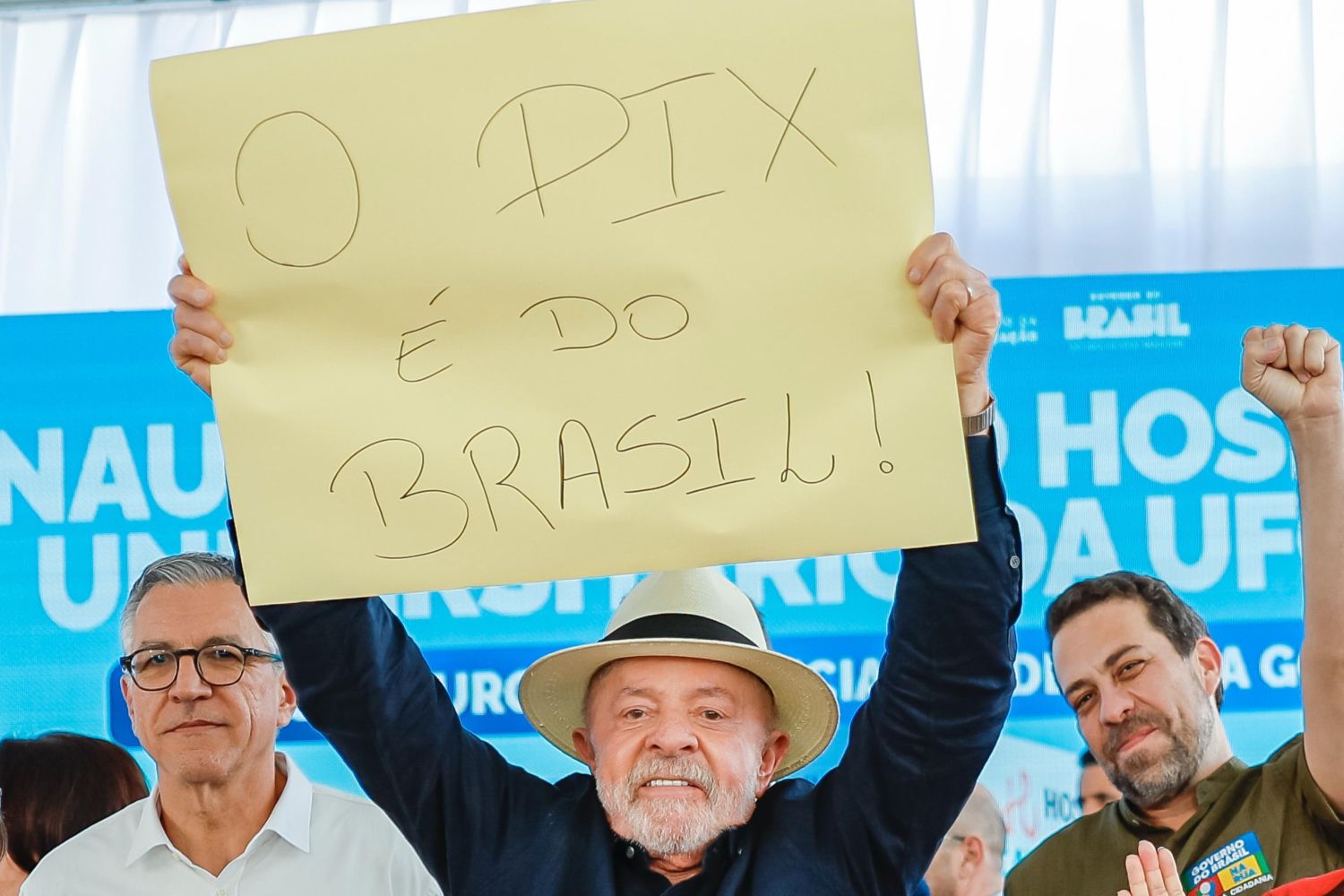 Novo tarifaço de Trump pauta presidenciáveis e reforça tentativa de interferência eleitoral