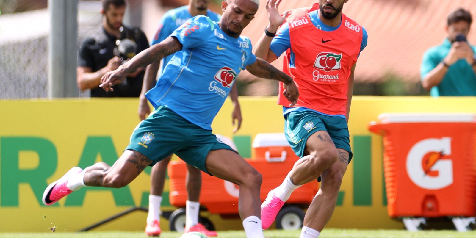 Wesley é cortado da Seleção Brasileira por lesão em amistoso contra o Egito; Éderson será o substituto