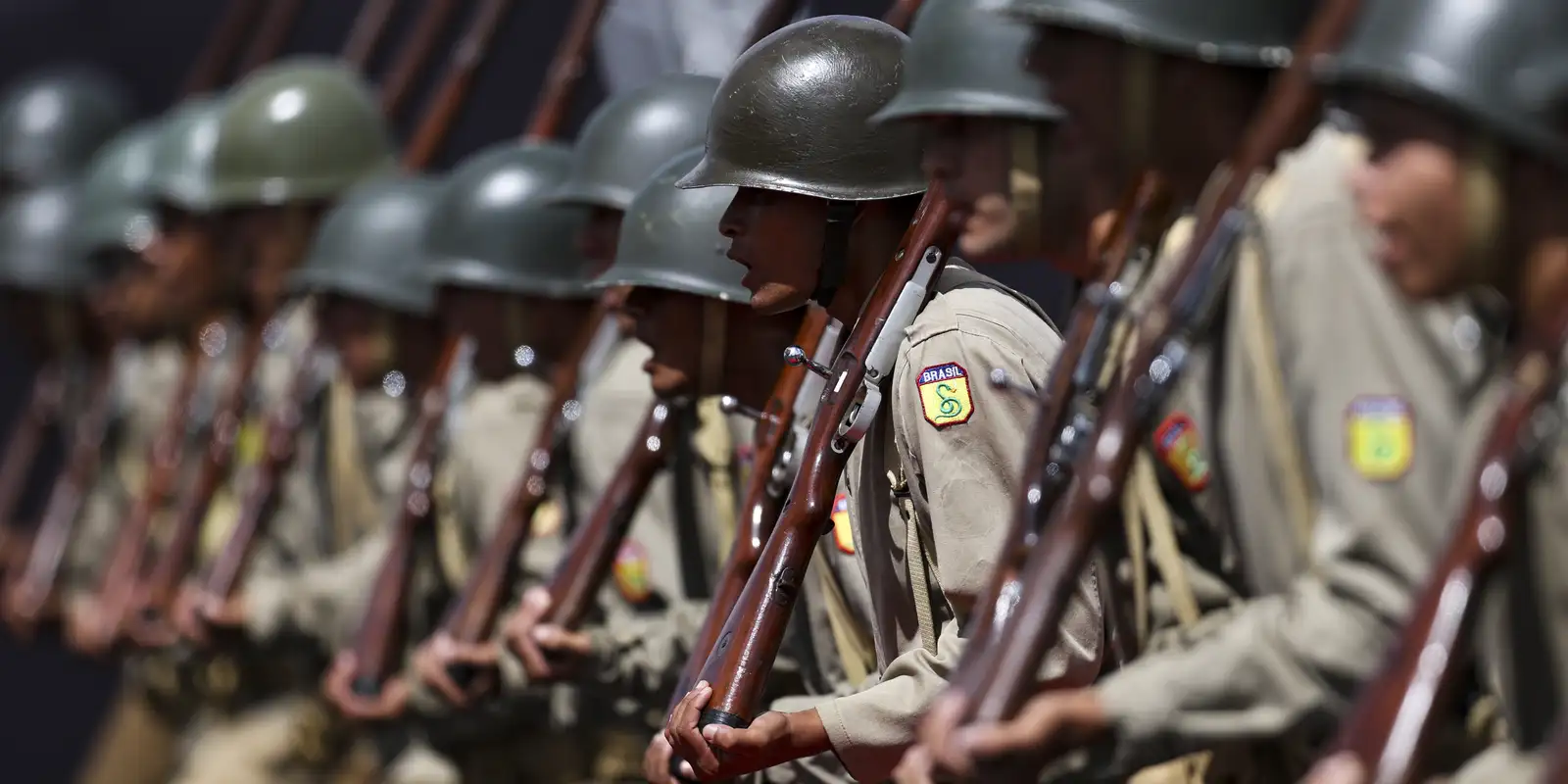 Exército mantém patrulha de fronteiras, mesmo com bloqueio
