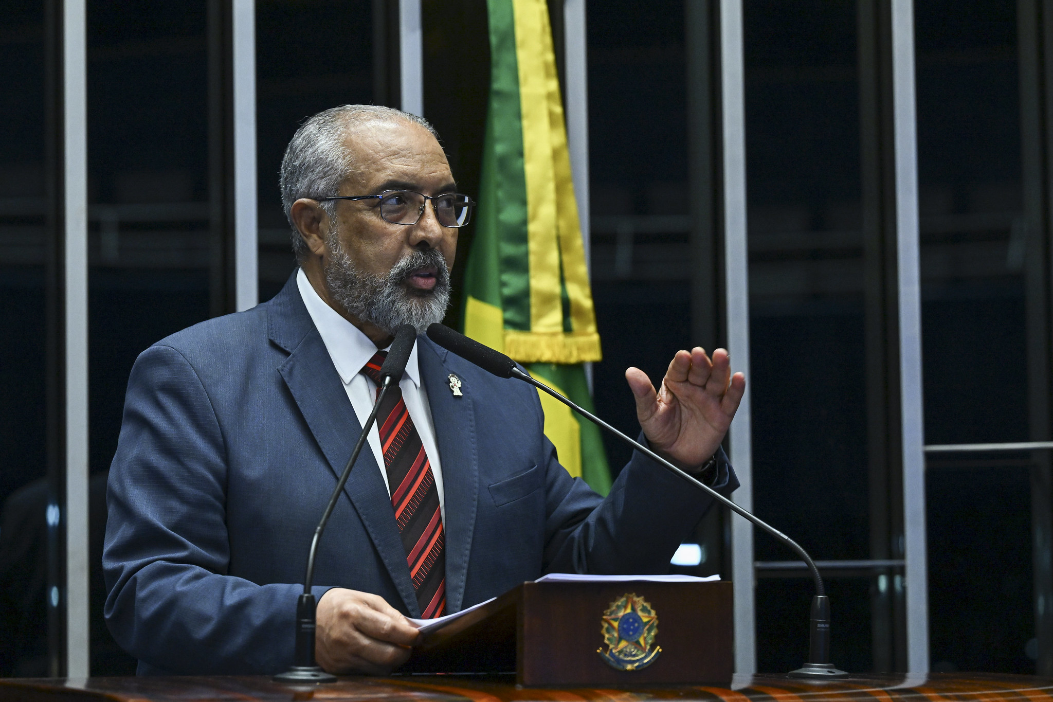 Na despedida do Senado, Paulo Paim busca ‘chave de ouro’ com o fim da escala 6×1