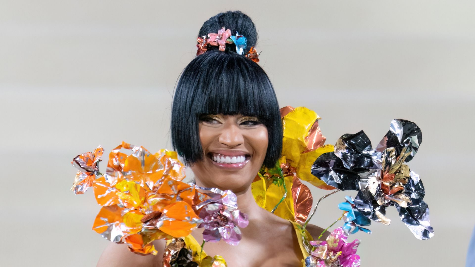 Nicki Minaj diz que enfrentou ‘guerra espiritual’ na música e cita 'Illuminati' no caminho