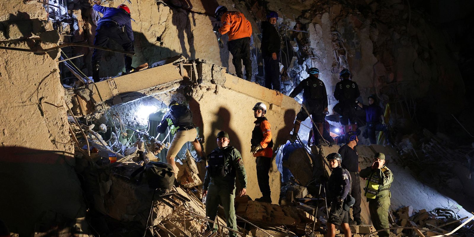 Terremotos na Venezuela deixam ao menos 164 mortos e mais de mil vítimas presas nos escombros