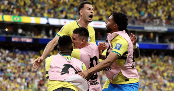 Brasil vira contra o Japão no finalzinho e vai às oitavas